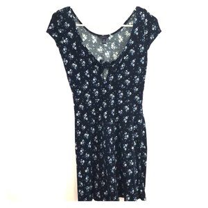 Aeropostale blue short sleeve dress w front tie.